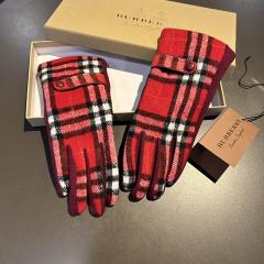 Oversleeves & Gloves 0908